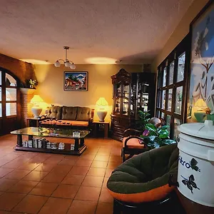  Gasthof Magnolias Guatemala